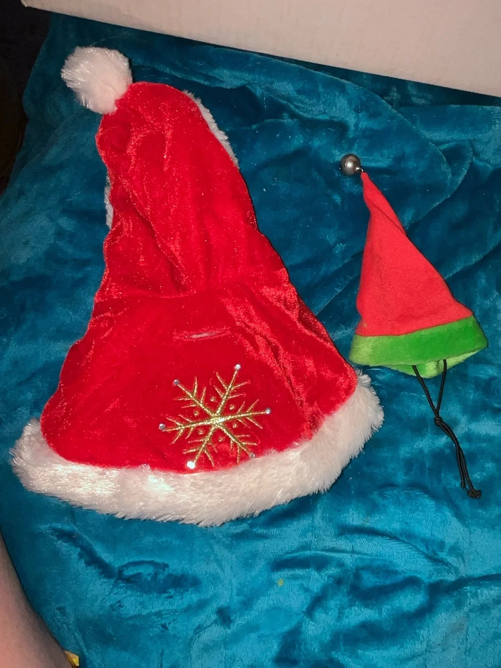 2pc Red Santa pet nwot loose stock pet Costume & xs smallwith Snowflake Accent